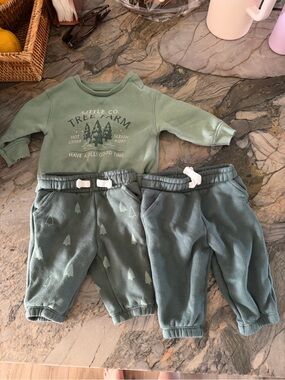 Little Co. Kids Green Tree Farm Sweatshirt & Jogger Set